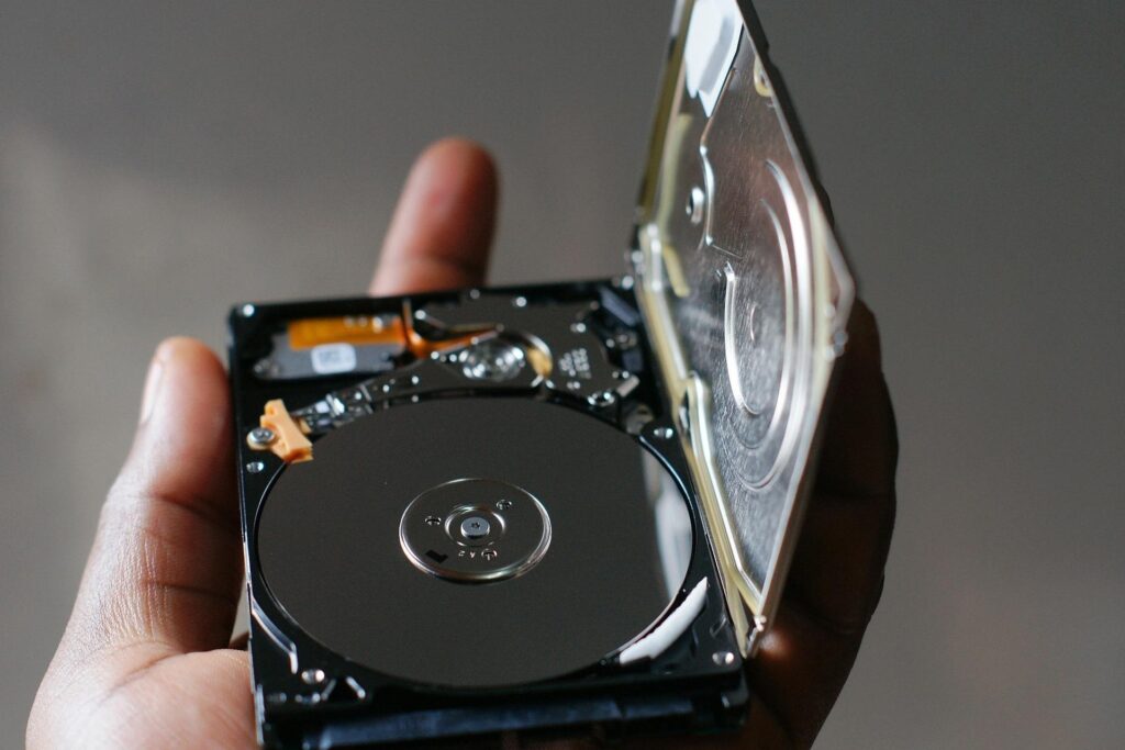 هل تركيب SSD يسرع الكمبيوتر القديم ويجعل ويندوز أسرع