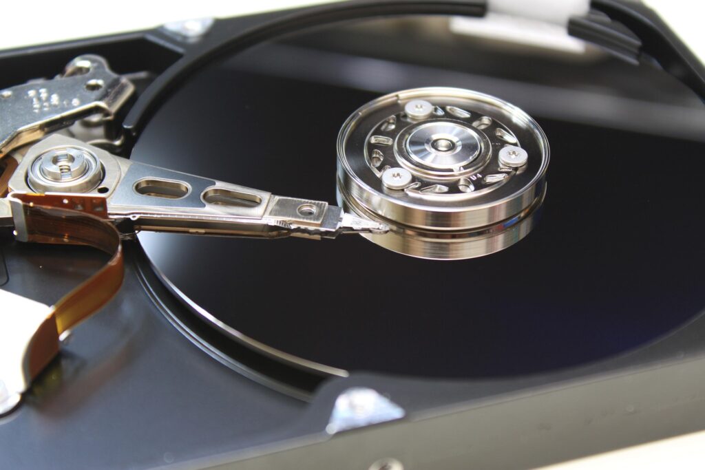 اختيار SSD للابتوب القديم ومعرفة النوع والسعة المناسبة قبل الشراء